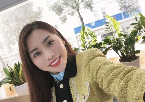 Chia sẻ của chị Hiền (nhân viên ngân hàng) sau khi làm răng sứ thẩm mĩ tại Vindental
