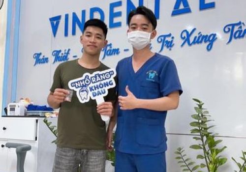 Nha Khoa Vindental tiểu phẫu nhổ răng khôn cho khách hàng